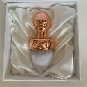 Eloise Kabuki Bullet 4D Brush